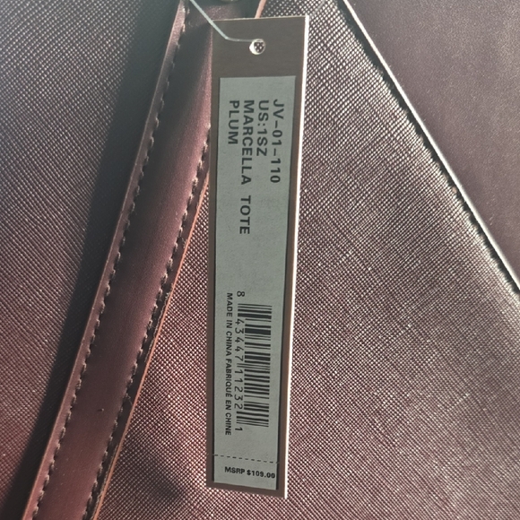 Chic Burgundy Tote Bag - Picture 4 of 4